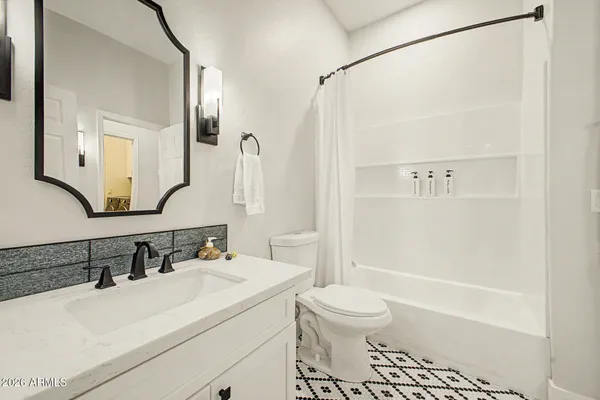 $659,900 | 7236 West Paradise Lane, Peoria, AZ 85382