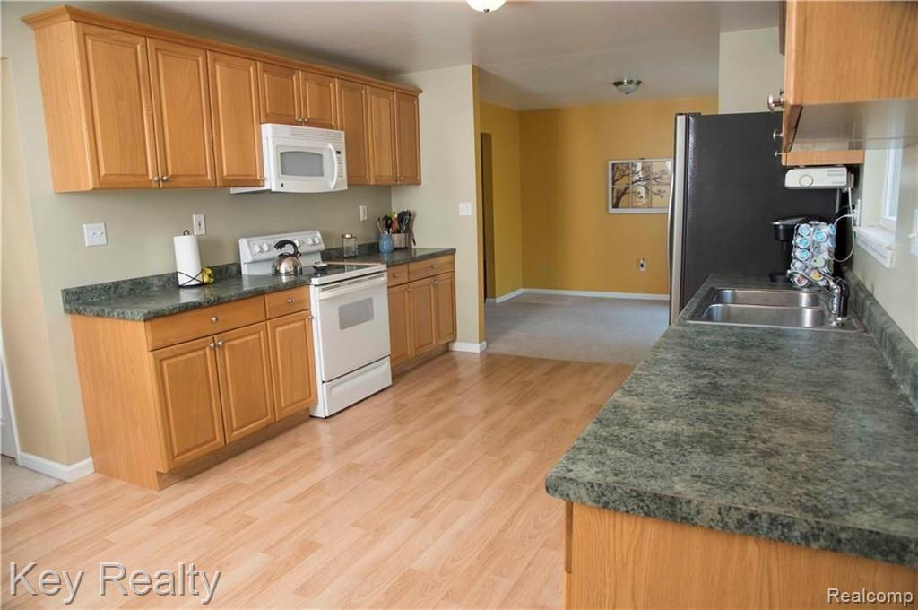 11720 Fessner Road Carleton, MI 48117 - Photo 9 of 28