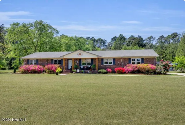 $725,000 | 215 Croatan Lane, New Bern, NC 28562