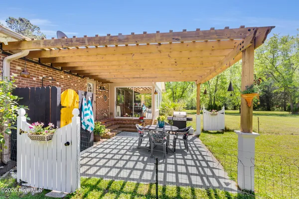 $725,000 | 215 Croatan Lane, New Bern, NC 28562