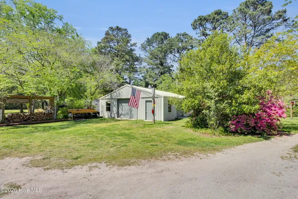 $725,000 | 215 Croatan Lane, New Bern, NC 28562