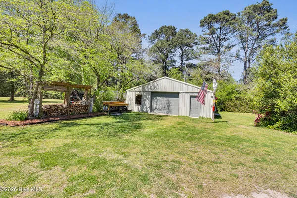 $725,000 | 215 Croatan Lane, New Bern, NC 28562