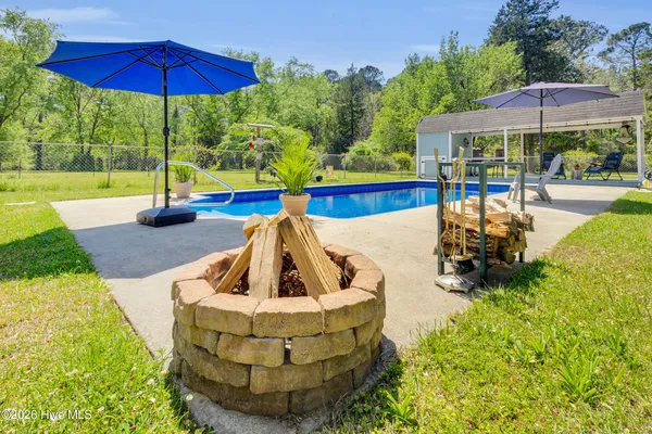 $725,000 | 215 Croatan Lane, New Bern, NC 28562