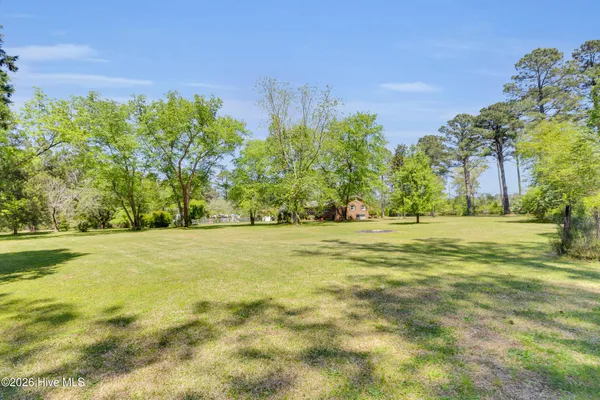 $725,000 | 215 Croatan Lane, New Bern, NC 28562