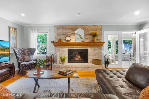 $725,000 | 215 Croatan Lane, New Bern, NC 28562
