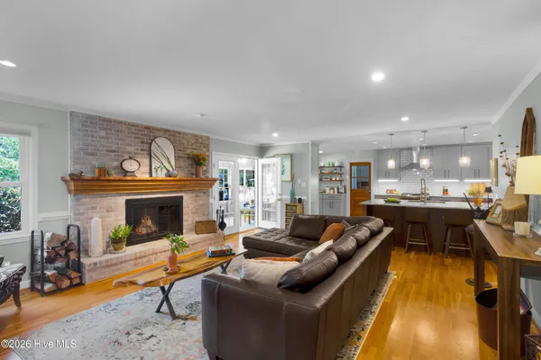 $725,000 | 215 Croatan Lane, New Bern, NC 28562
