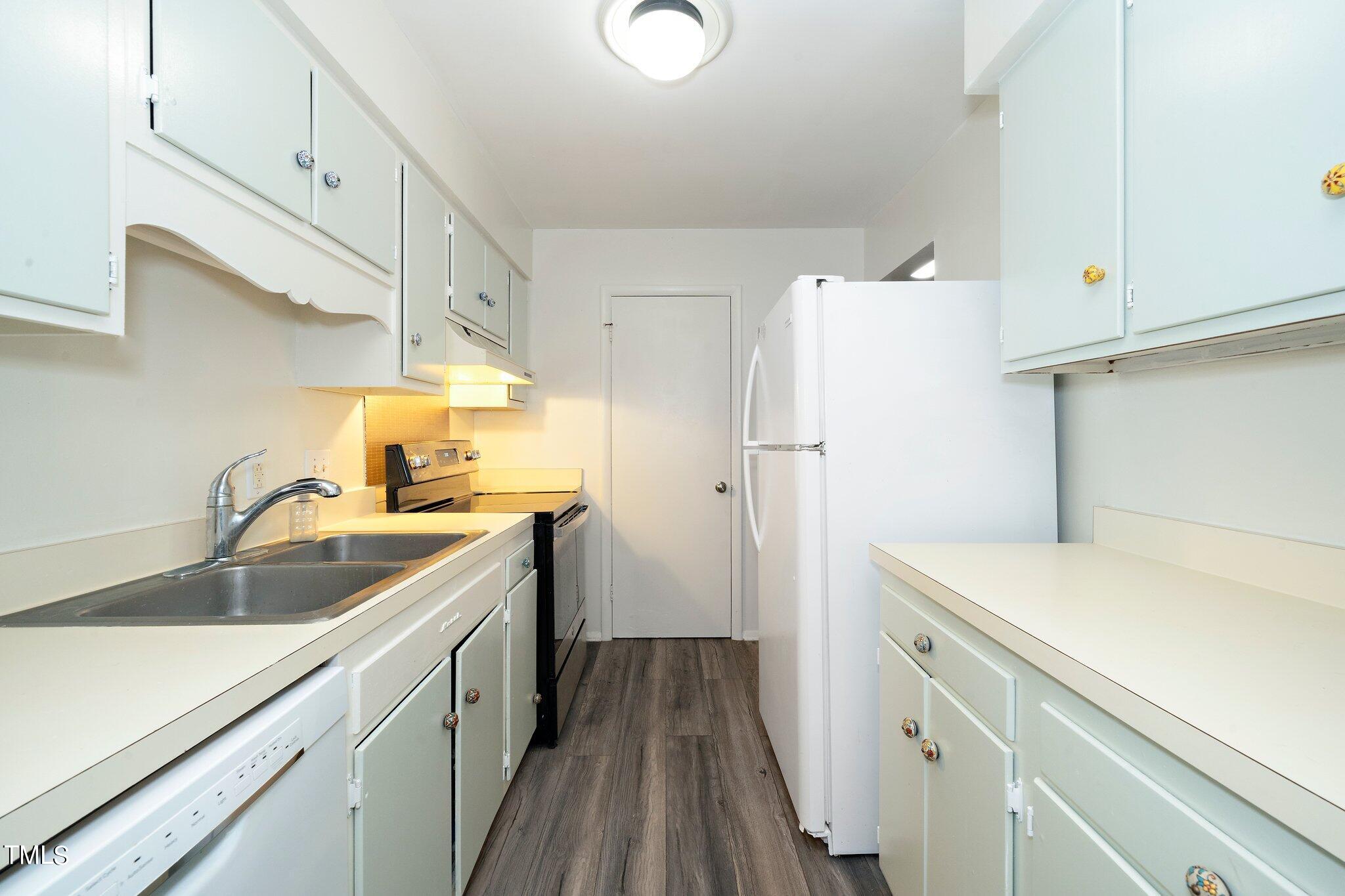 10-web-or-mls-1008 Sandlin Pl (8 of 17)