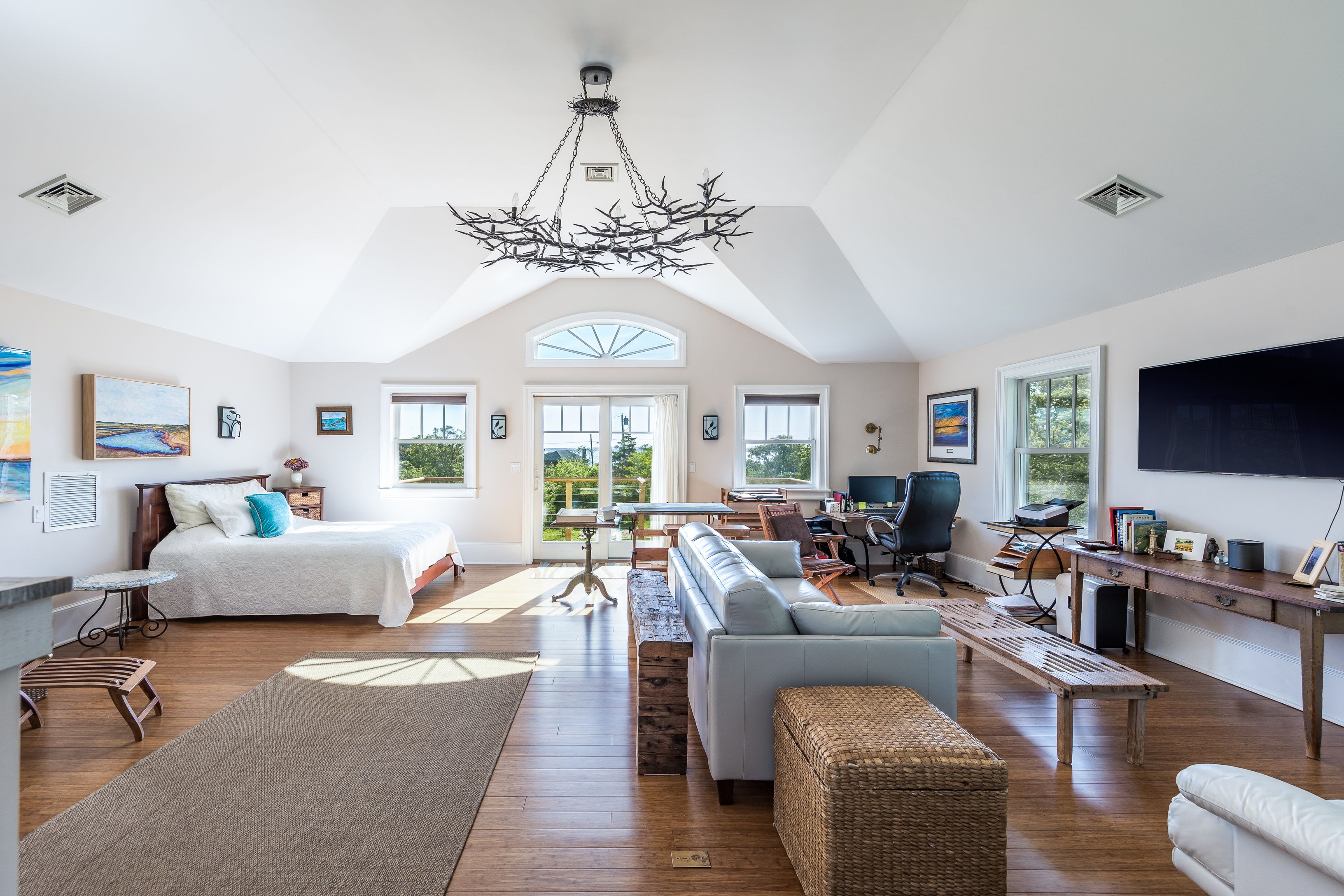 90 Napeague Harbor Road Montauk, NY 11954 - Photo 13 of 27