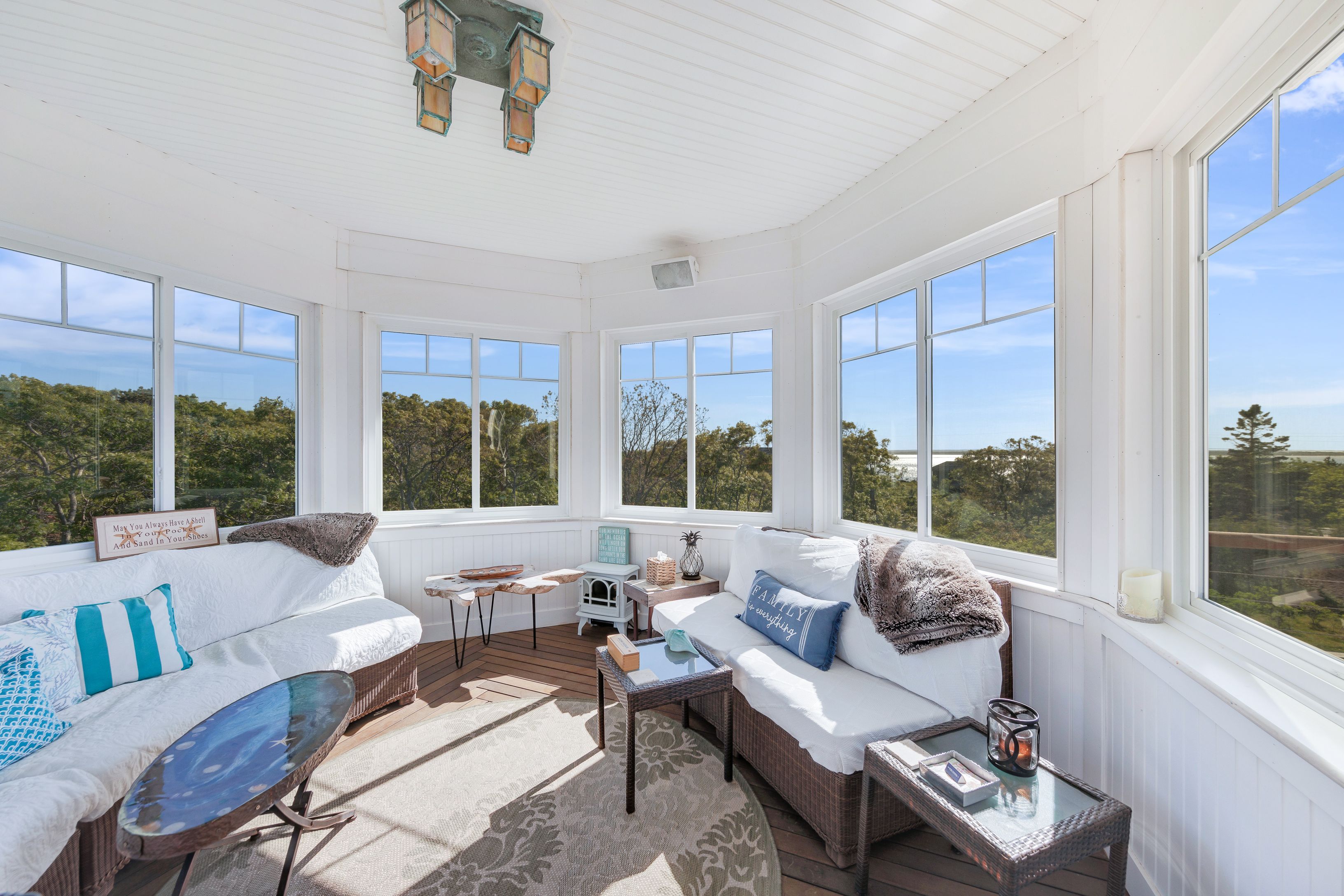 90 Napeague Harbor Road Montauk, NY 11954 - Photo 16 of 27