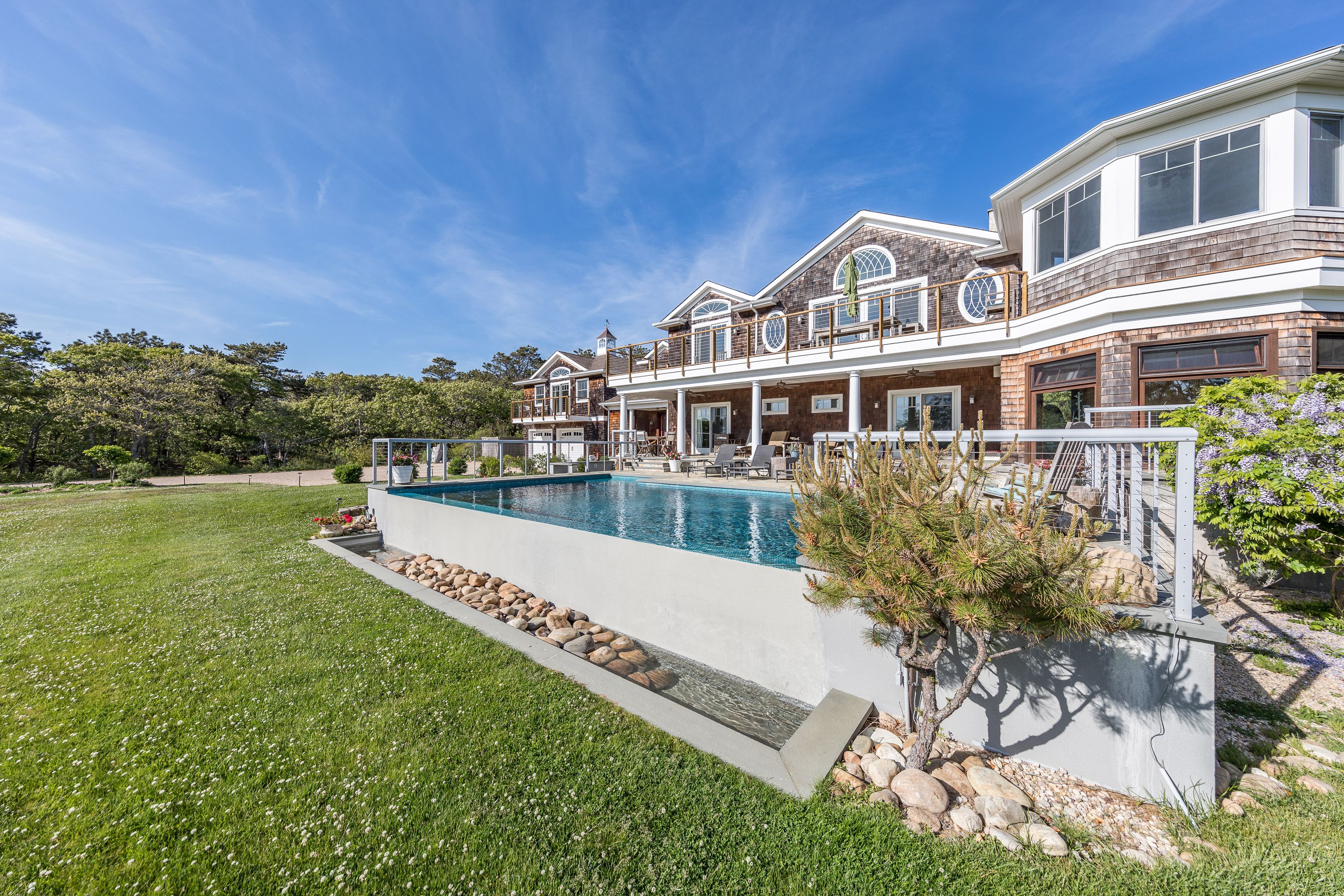 90 Napeague Harbor Road Montauk, NY 11954 - Photo 5 of 27