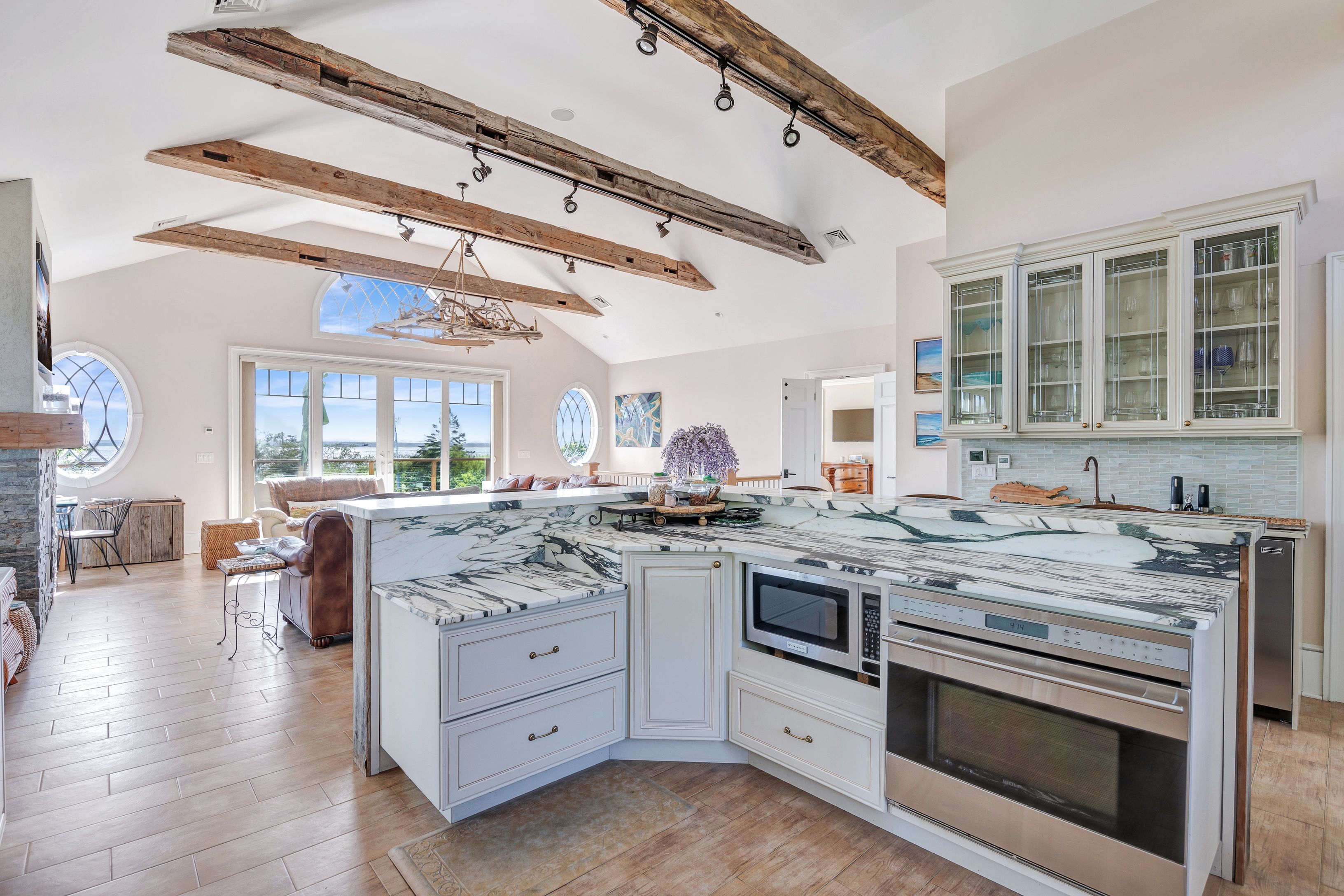 90 Napeague Harbor Road Montauk, NY 11954 - Photo 10 of 27