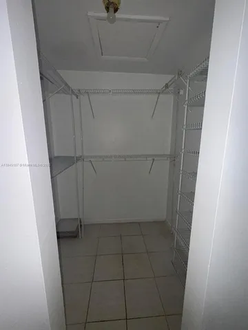 a view of utility room