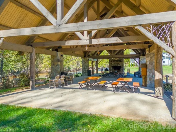 $1,250,000 | 117 Amberleaf Way, Cullowhee, NC 28723