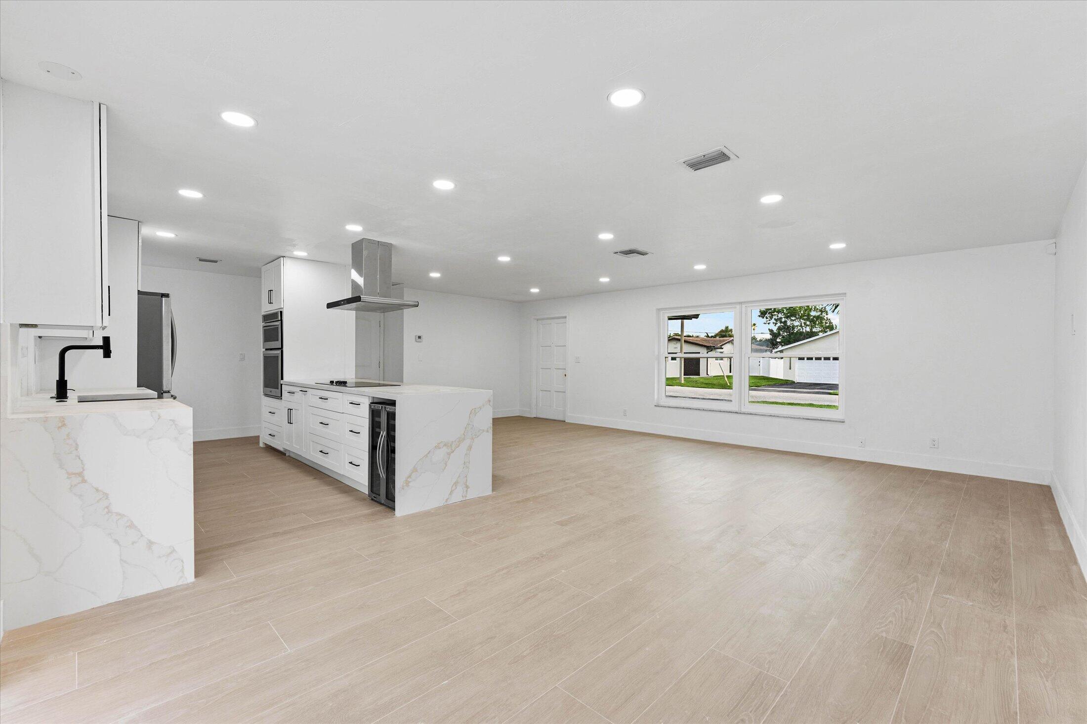 1540 Northwest 10th Street Boca Raton, FL 33486 - Photo 7 of 34 07-1540 NW 10th St Boca Raton-9