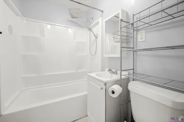 $1,900 | Undisclosed Address, Denham Springs, LA 70726