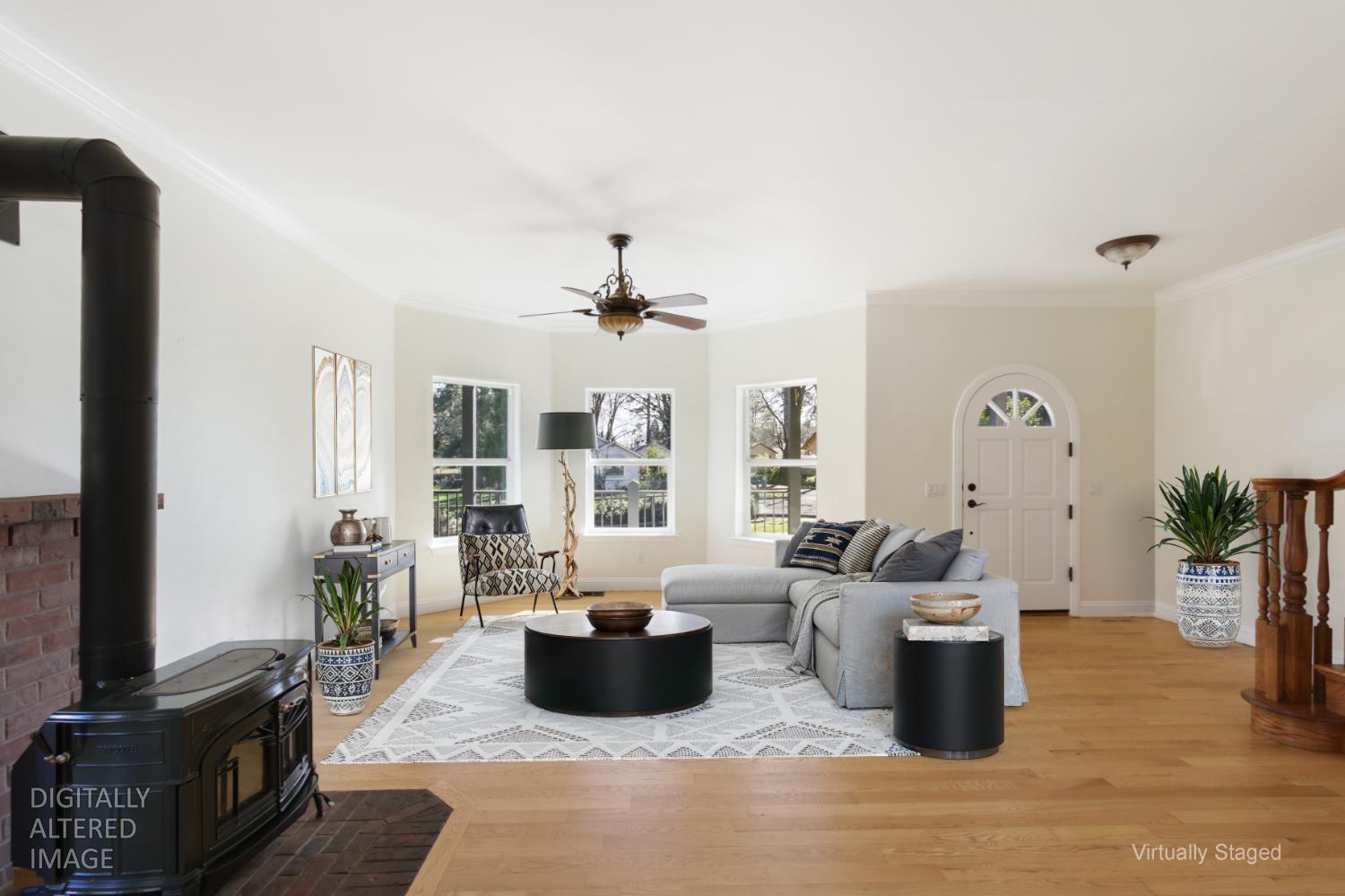 12930 Ridge Road Grass Valley, CA 95945 - Photo 7 of 62 a living room with furniture