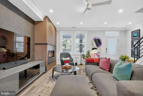 $1,249,000 | 2214 North Capitol Street Northwest, Washington, DC 20002