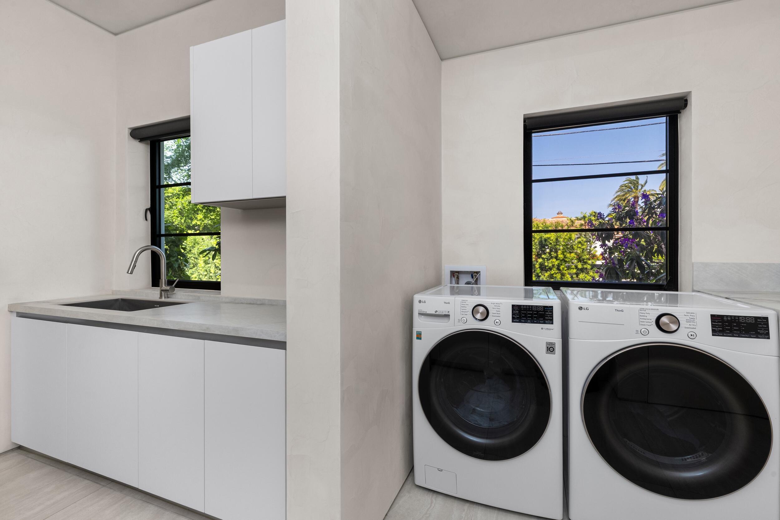 2401 Spanish River Road Boca Raton, FL 33432 - Photo 92 of 116 Laundry 1