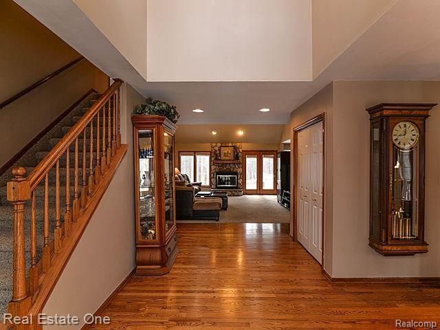 3352 Brighton Road Howell, MI 48843 - Photo 15 of 56 Looking into home from entering front door