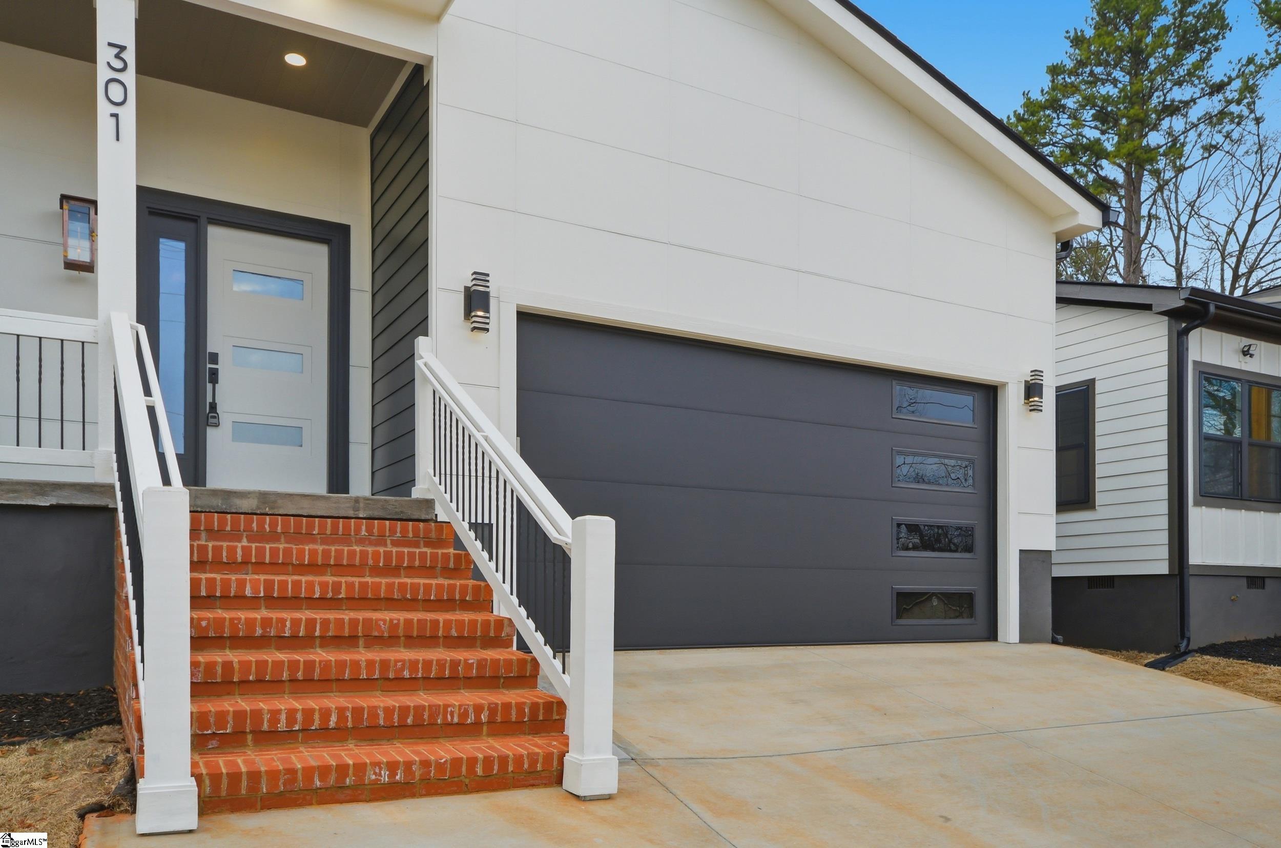 301 Jacquline Lane Greenville, SC 29607 - Photo 2 of 44