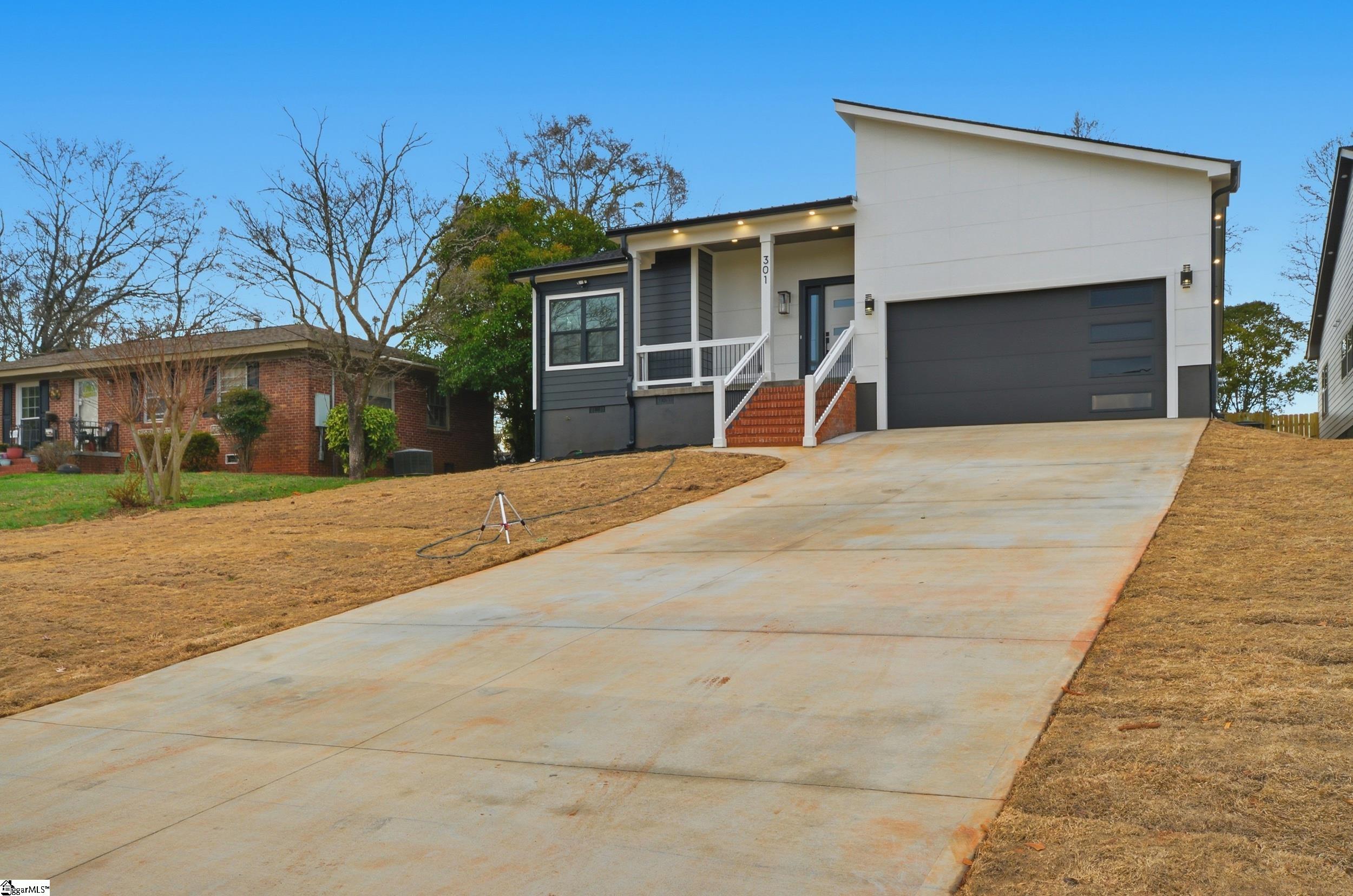 301 Jacquline Lane Greenville, SC 29607 - Photo 37 of 44