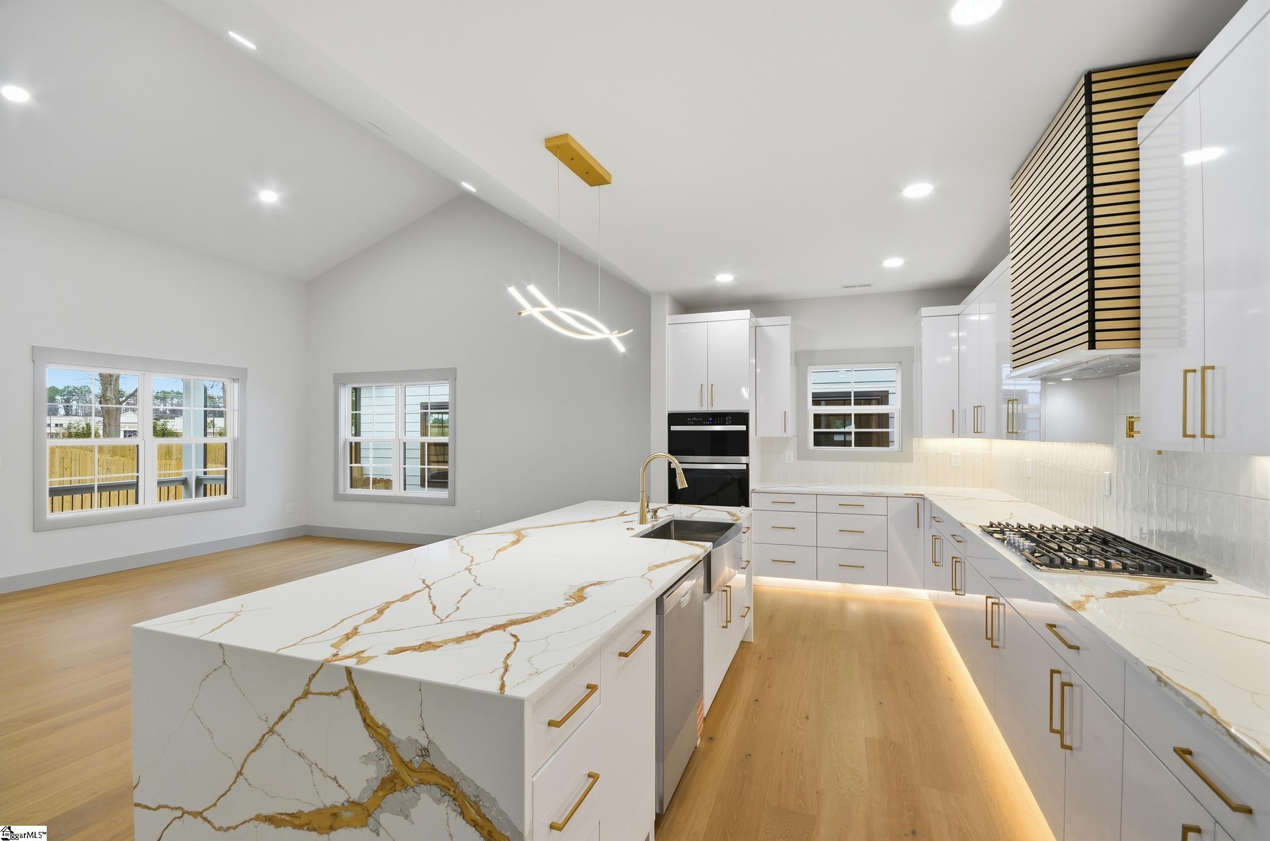 301 Jacquline Lane Greenville, SC 29607 - Photo 5 of 44