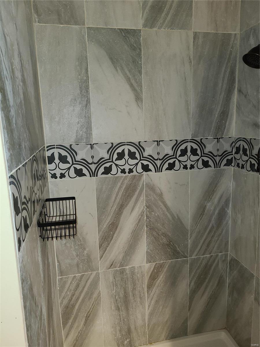 2130 Johnson Road Granite City, IL 62040 - Photo 12 of 25 Gallery Image 12