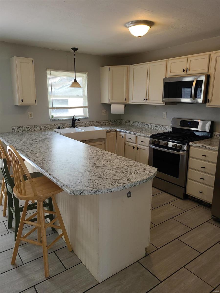 2130 Johnson Road Granite City, IL 62040 - Photo 6 of 25 Gallery Image 6