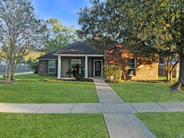 $285,000 | 5003 South Laurel Creek Court, St. George, LA 70817