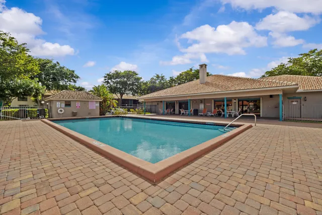 $2,000 | 9905 Pineapple Tree Drive, Unit 210, Boynton Beach, FL 33436