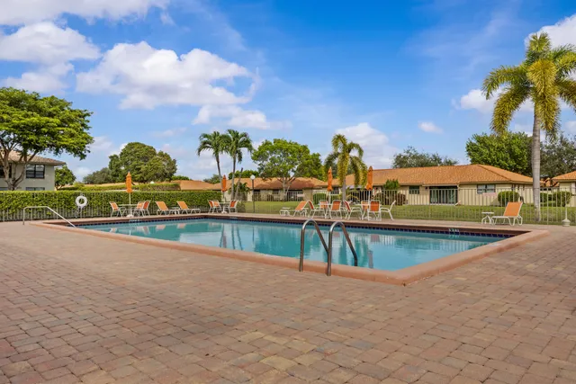 $2,000 | 9905 Pineapple Tree Drive, Unit 210, Boynton Beach, FL 33436