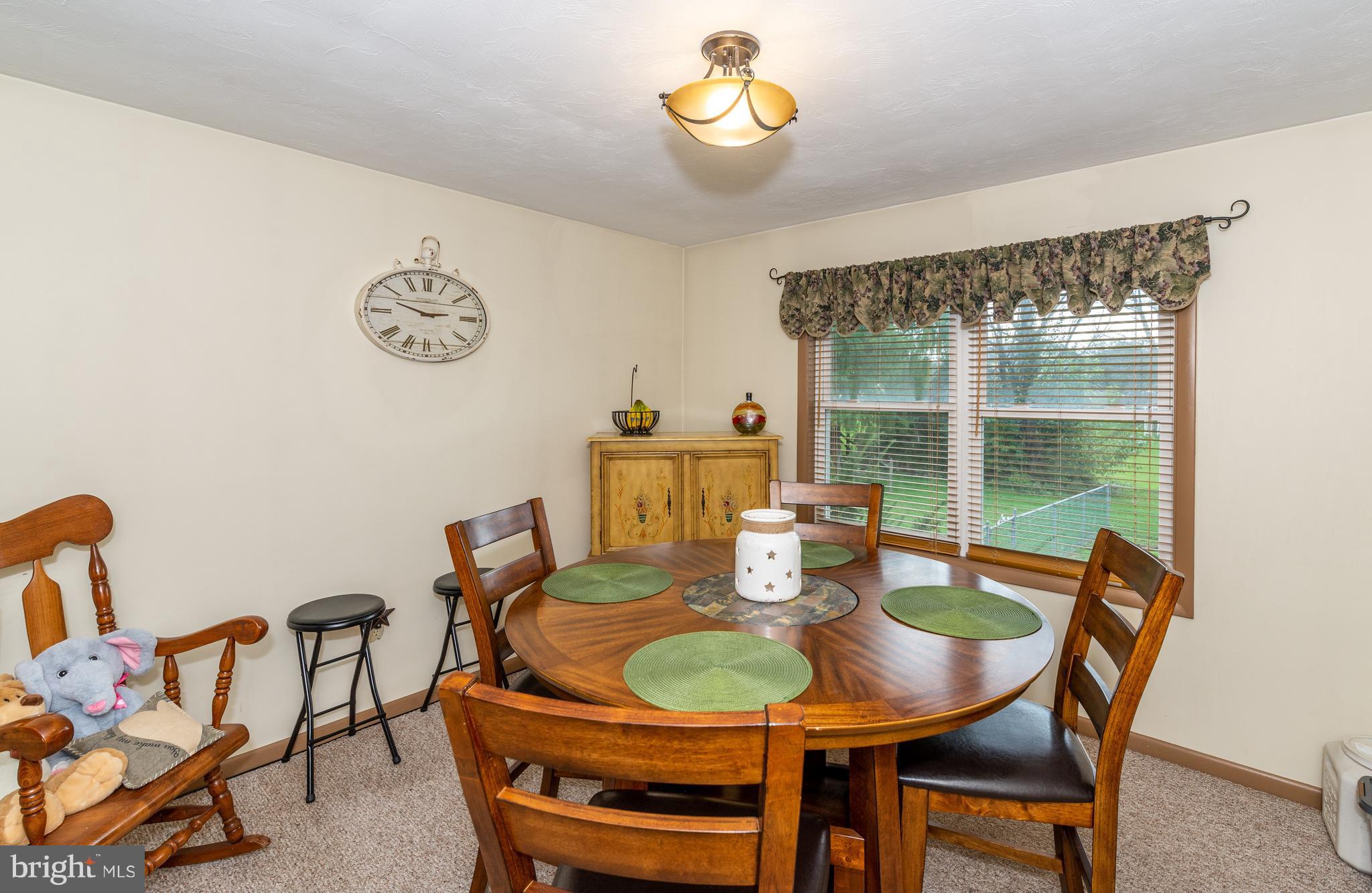 3640 Village Road Dover, PA 17315 - Photo 6 of 27 Dining Area