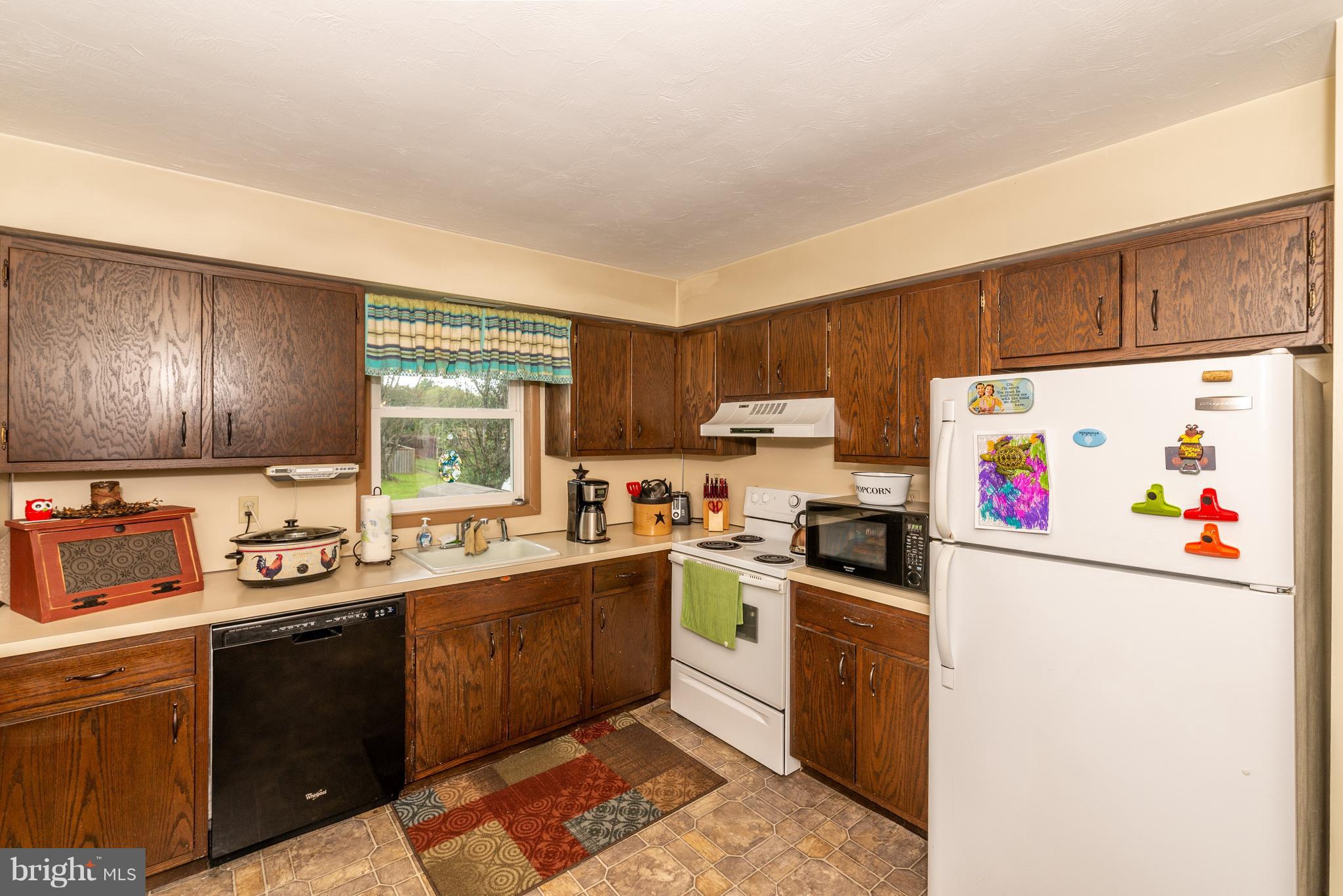3640 Village Road Dover, PA 17315 - Photo 8 of 27 Kitchen