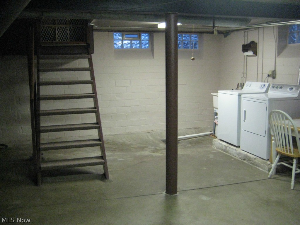 8526 West Moreland Road Cleveland, OH 44129 - Photo 21 of 24 Gallery Image 21