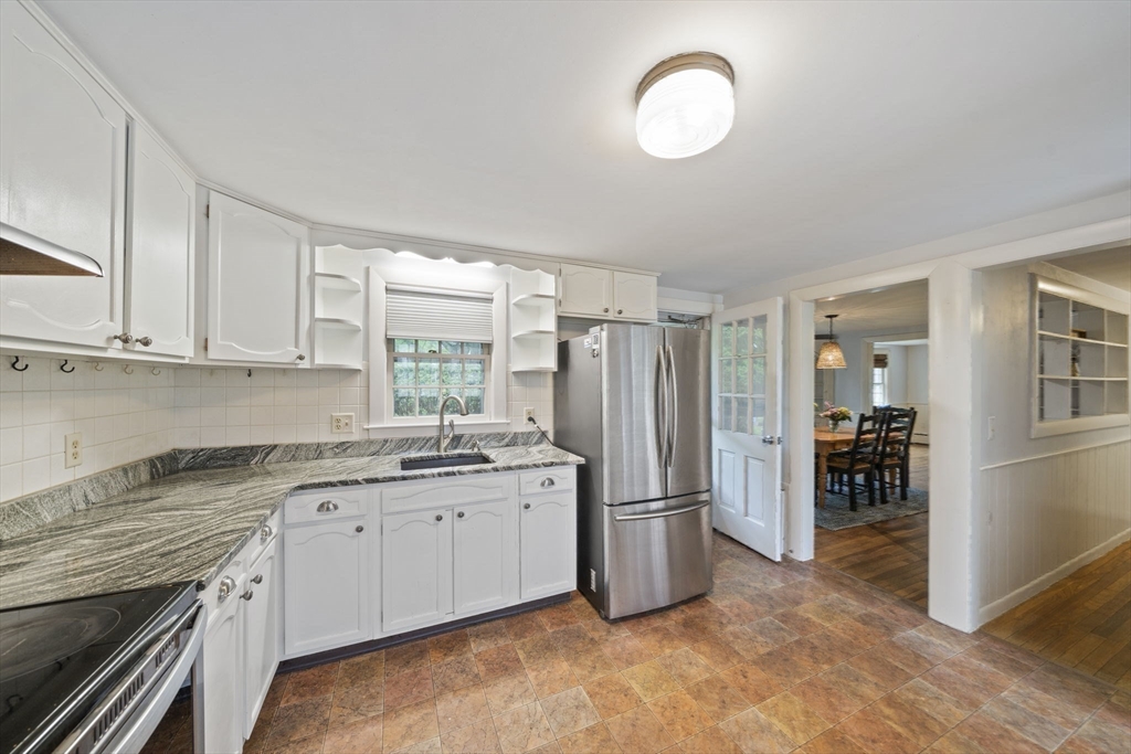 42 Old Barnstable Road Falmouth, MA 02536 - Photo 20 of 40