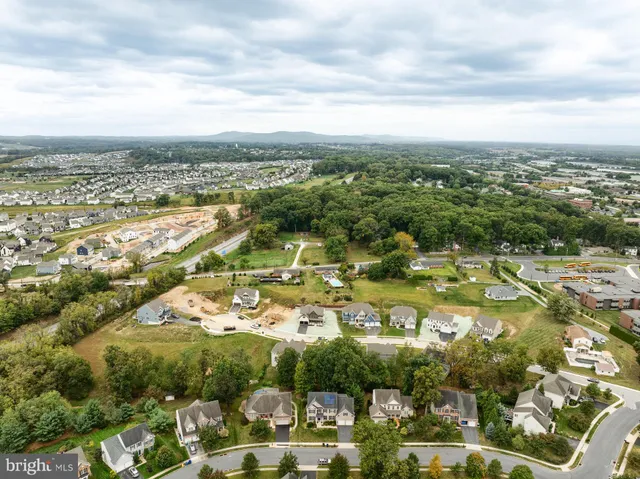 $644,114 | 100 Lark Meadows Drive, Unit DEVONSHIRE, Mechanicsburg, PA 17055