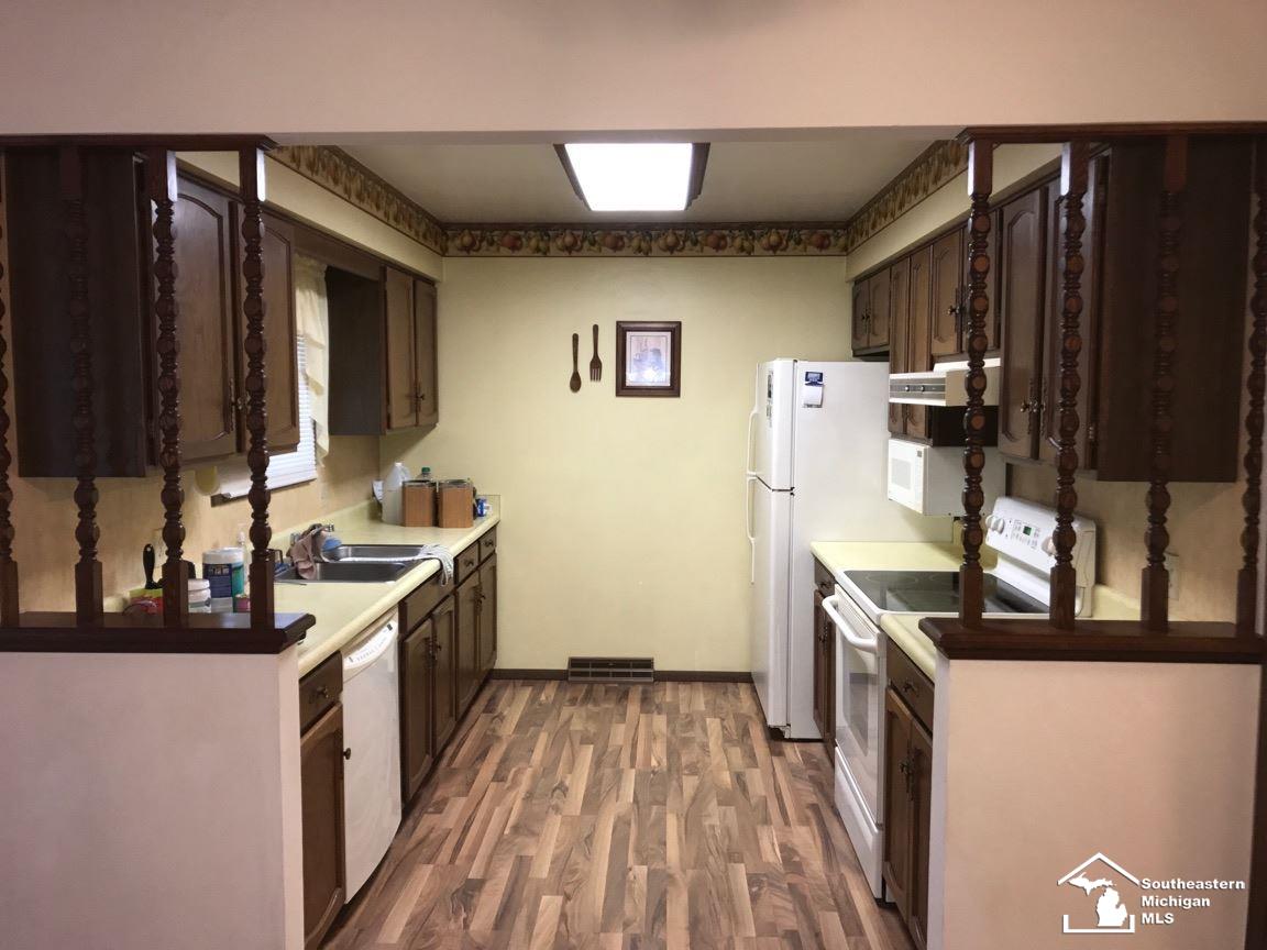 9823 Summerfield Road Temperance, MI 48182 - Photo 5 of 26