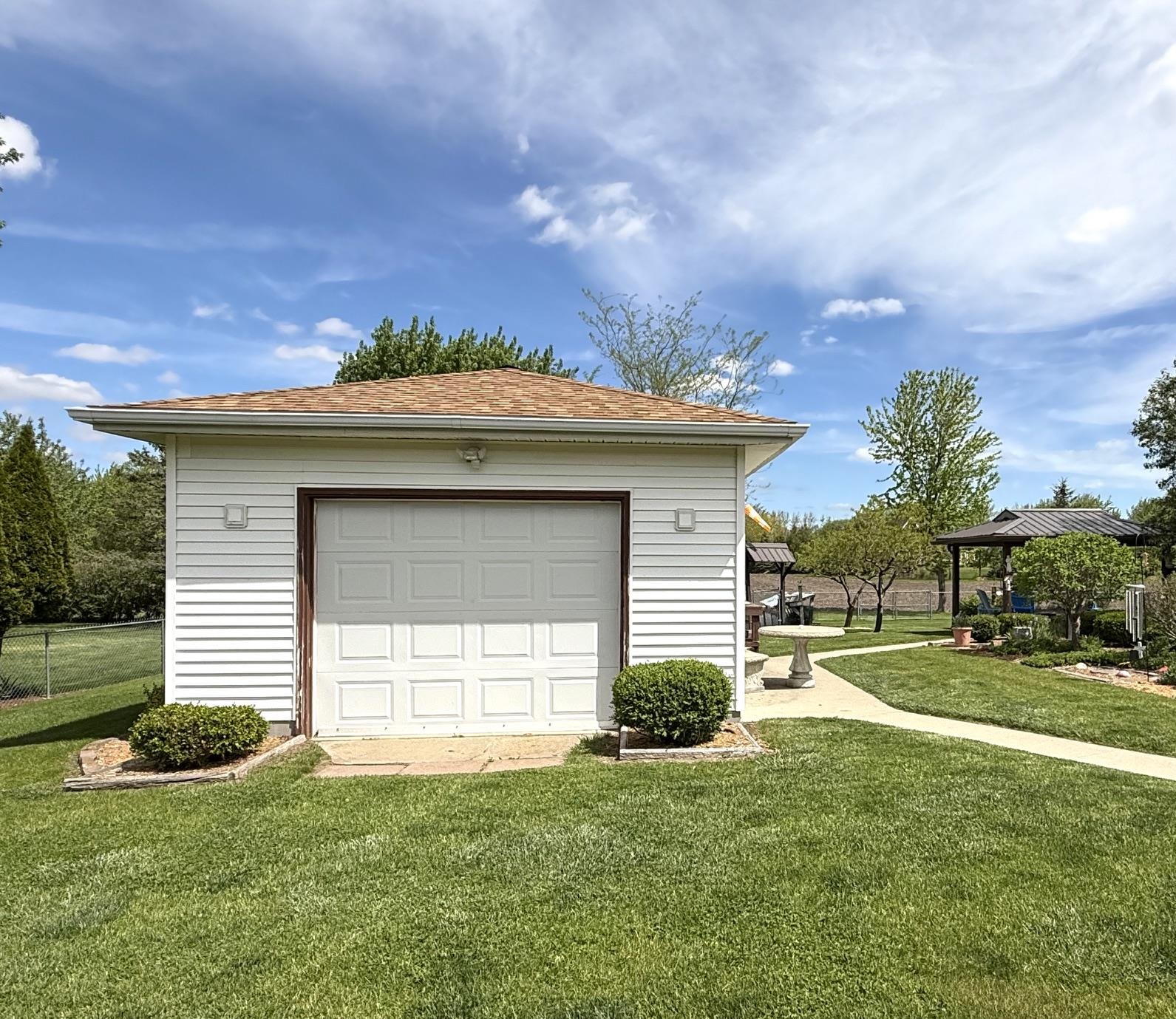 2145 Wheeler Road Bay City, MI 48706 - Photo 20 of 29