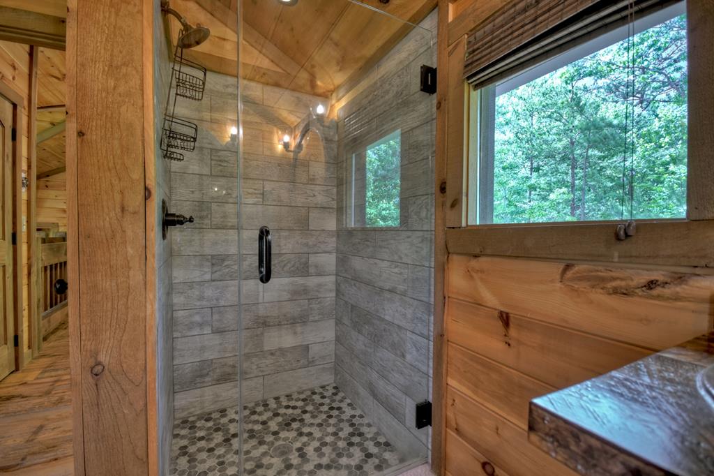 80 Tom Tom Trail Blue Ridge, GA 30513 - Photo 38 of 67 a bathroom with a shower