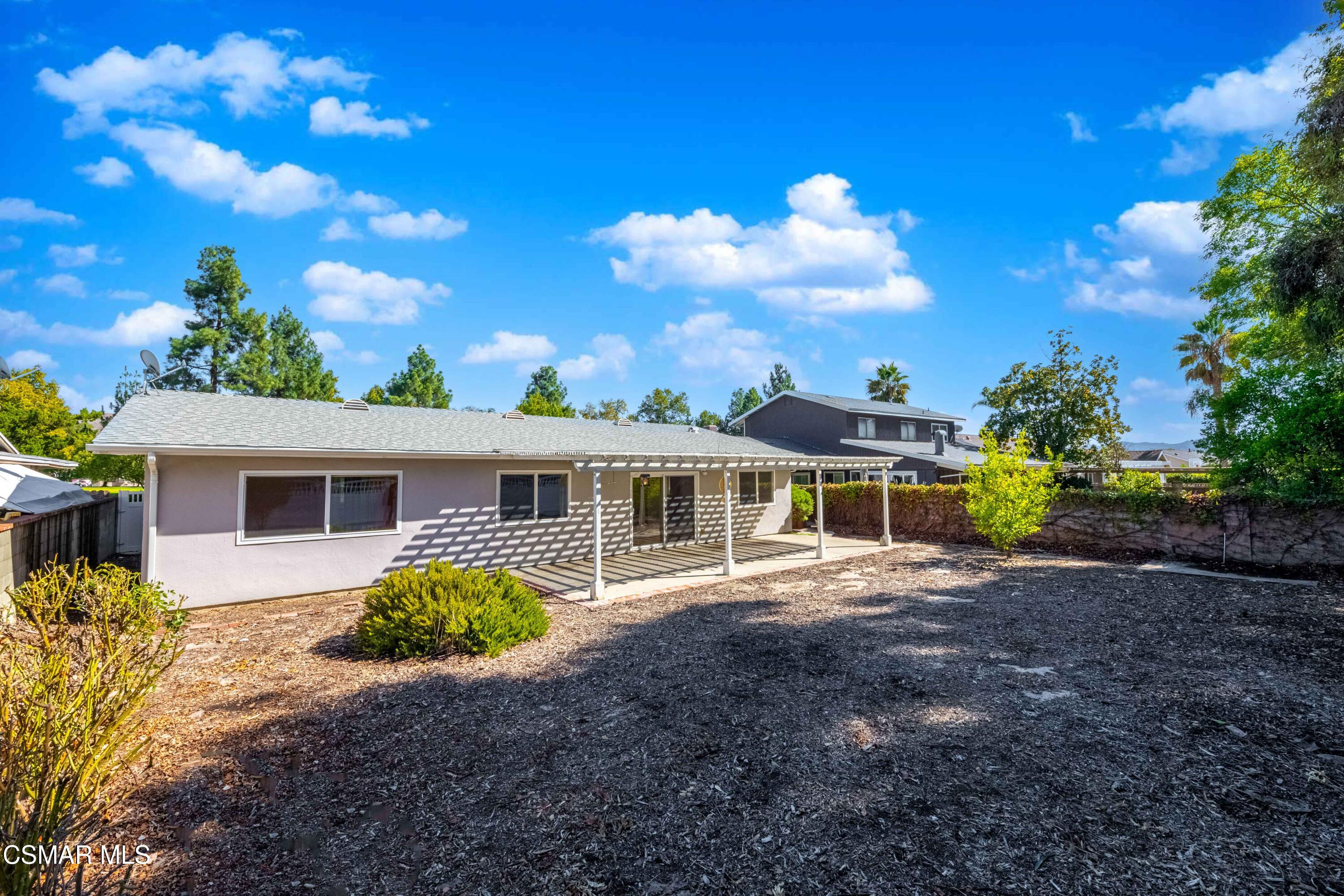 167 Kanan Road Oak Park, CA 91377 - Photo 27 of 33 167NKananRd 31