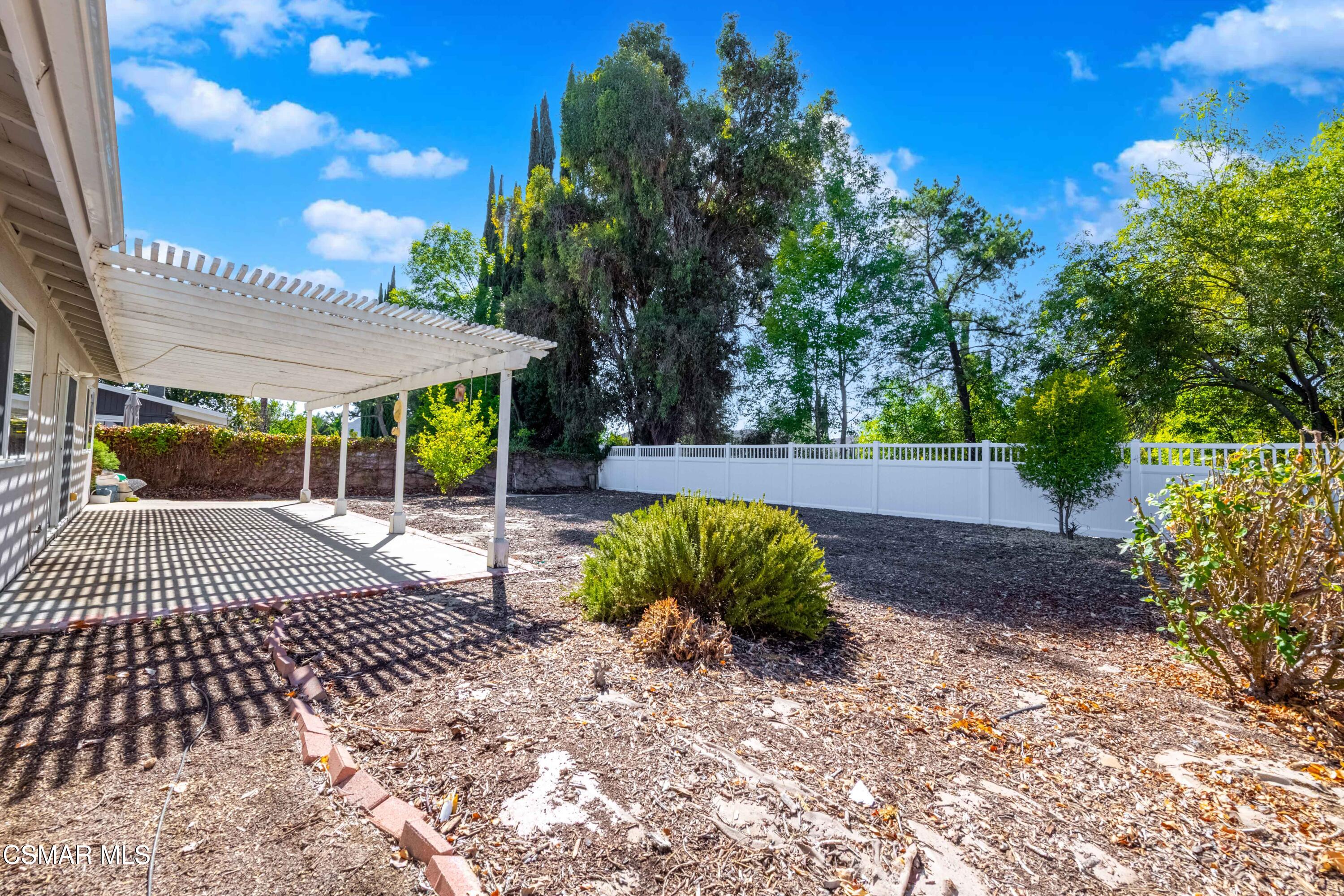 167 Kanan Road Oak Park, CA 91377 - Photo 30 of 33 167NKananRd 32