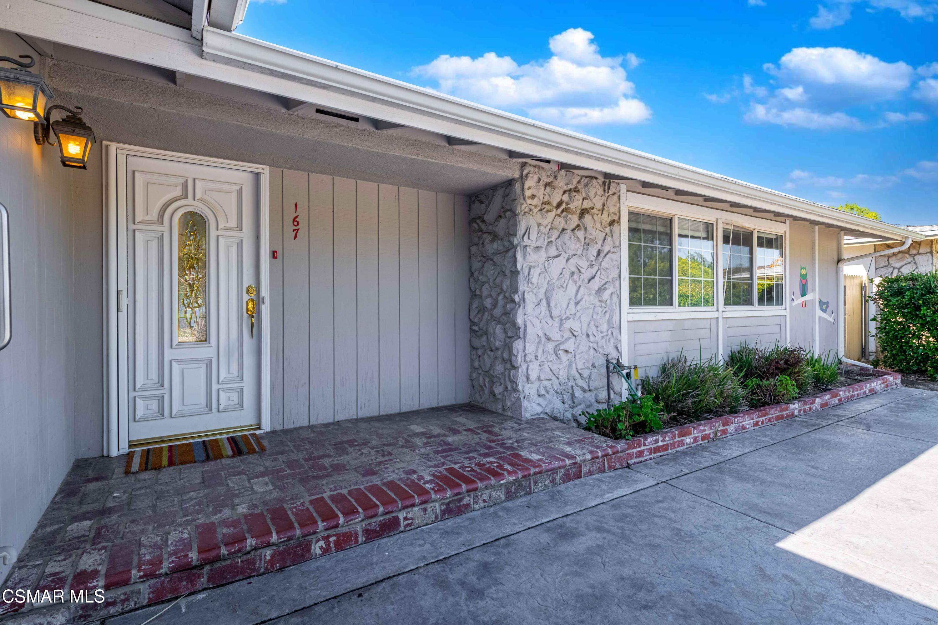 167 Kanan Road Oak Park, CA 91377 - Photo 3 of 33 167NKananRd 5