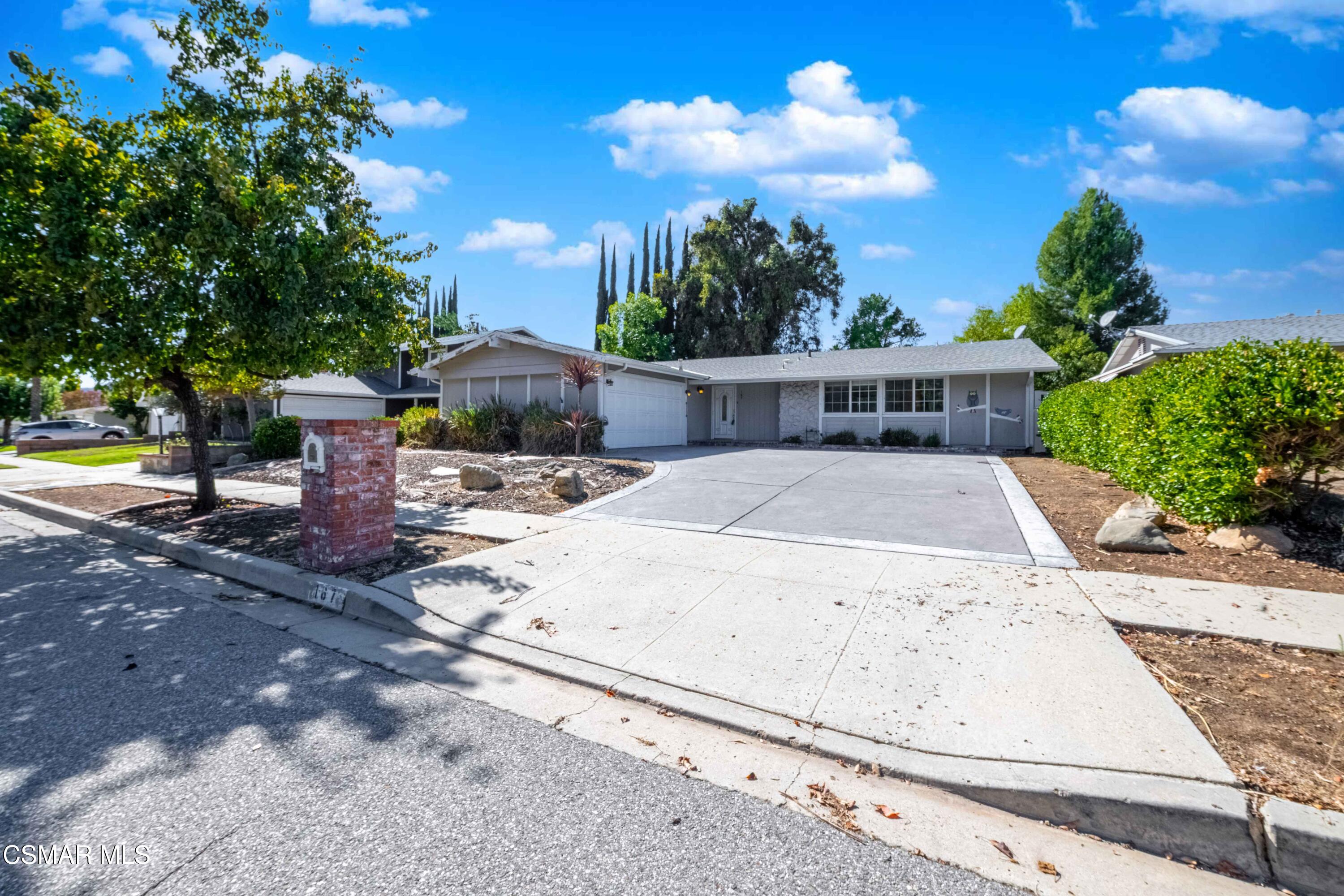 167 Kanan Road Oak Park, CA 91377 - Photo 4 of 33 167NKananRd 3