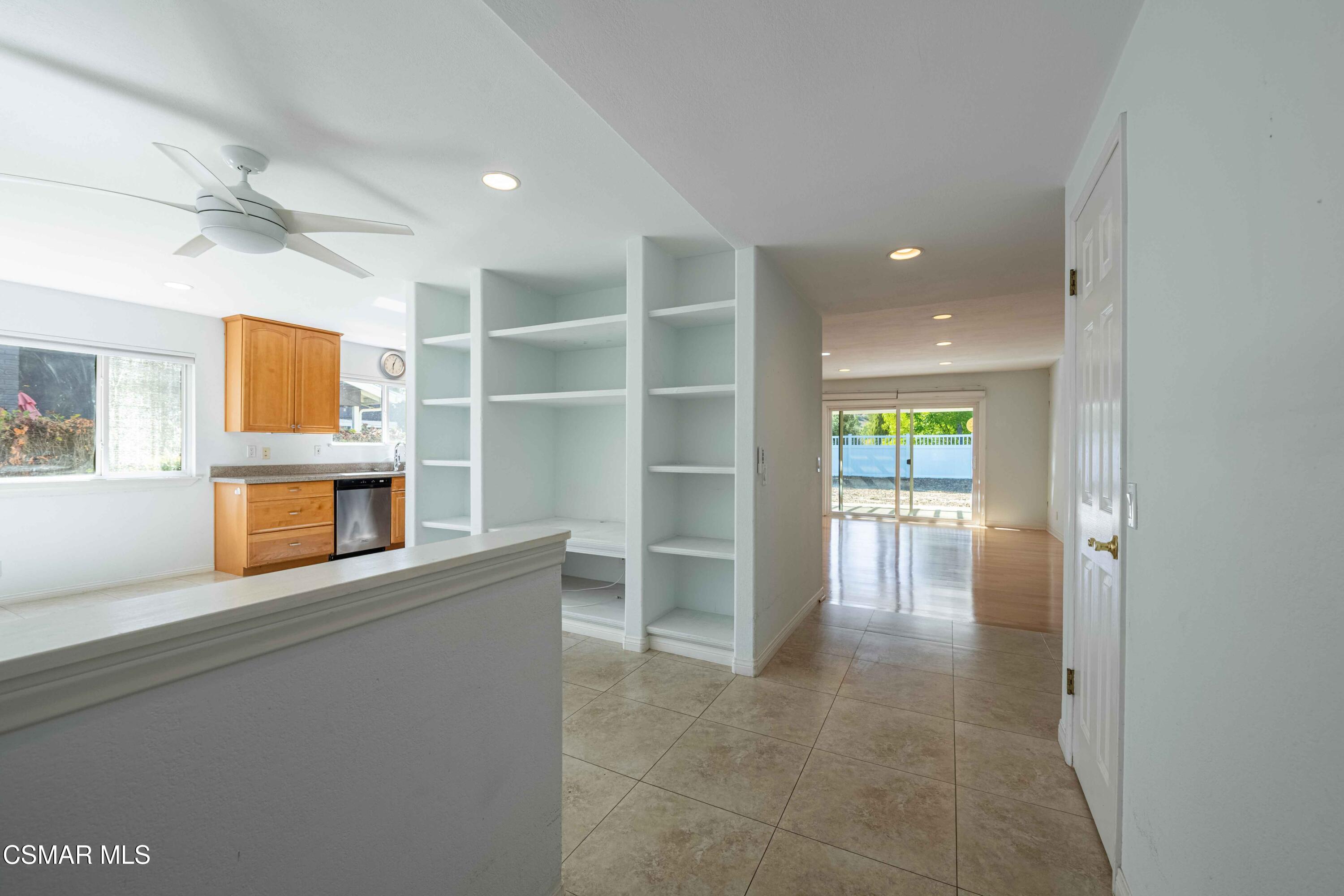 167 Kanan Road Oak Park, CA 91377 - Photo 5 of 33 167NKananRd 6
