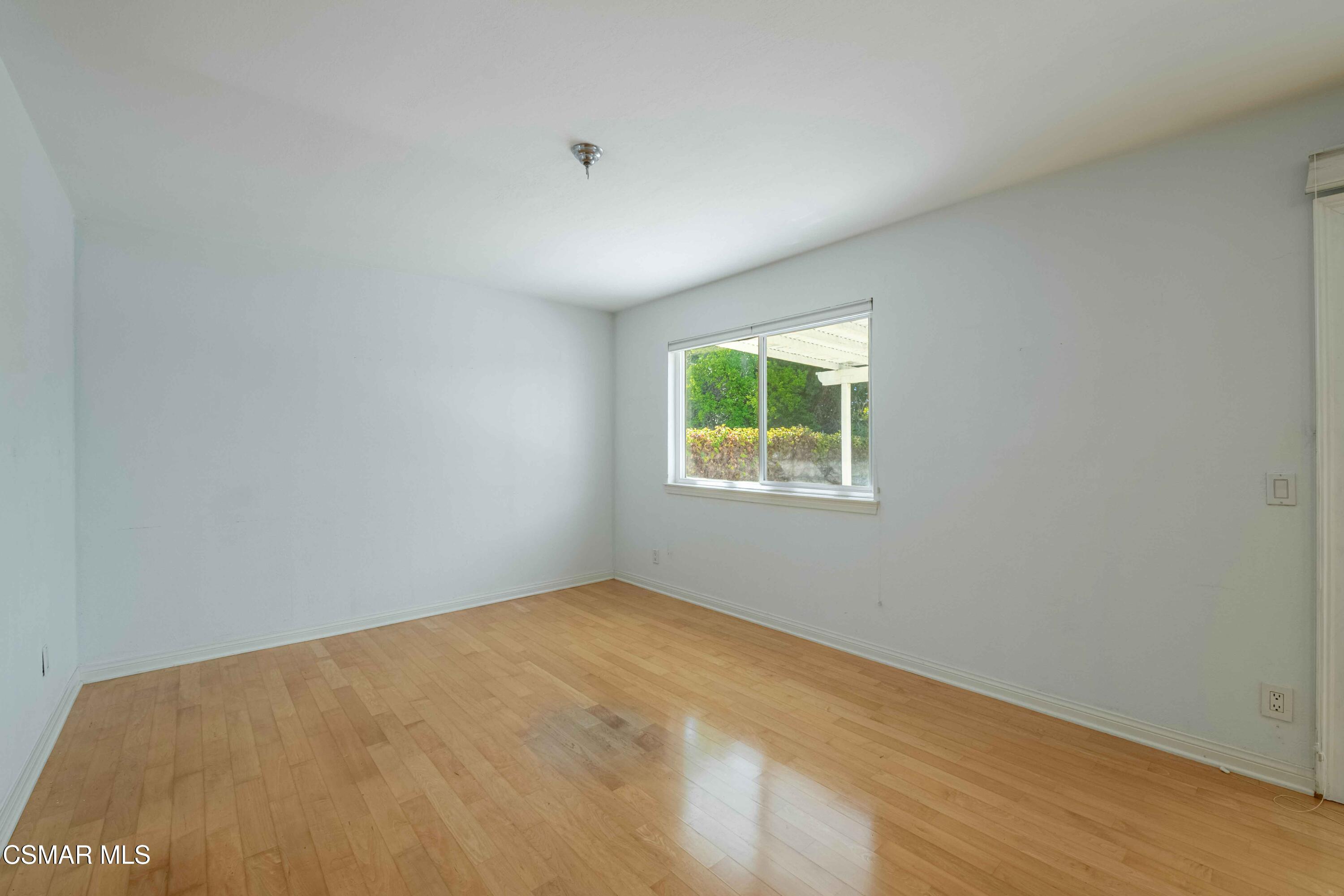 167 Kanan Road Oak Park, CA 91377 - Photo 8 of 33 167NKananRd 9