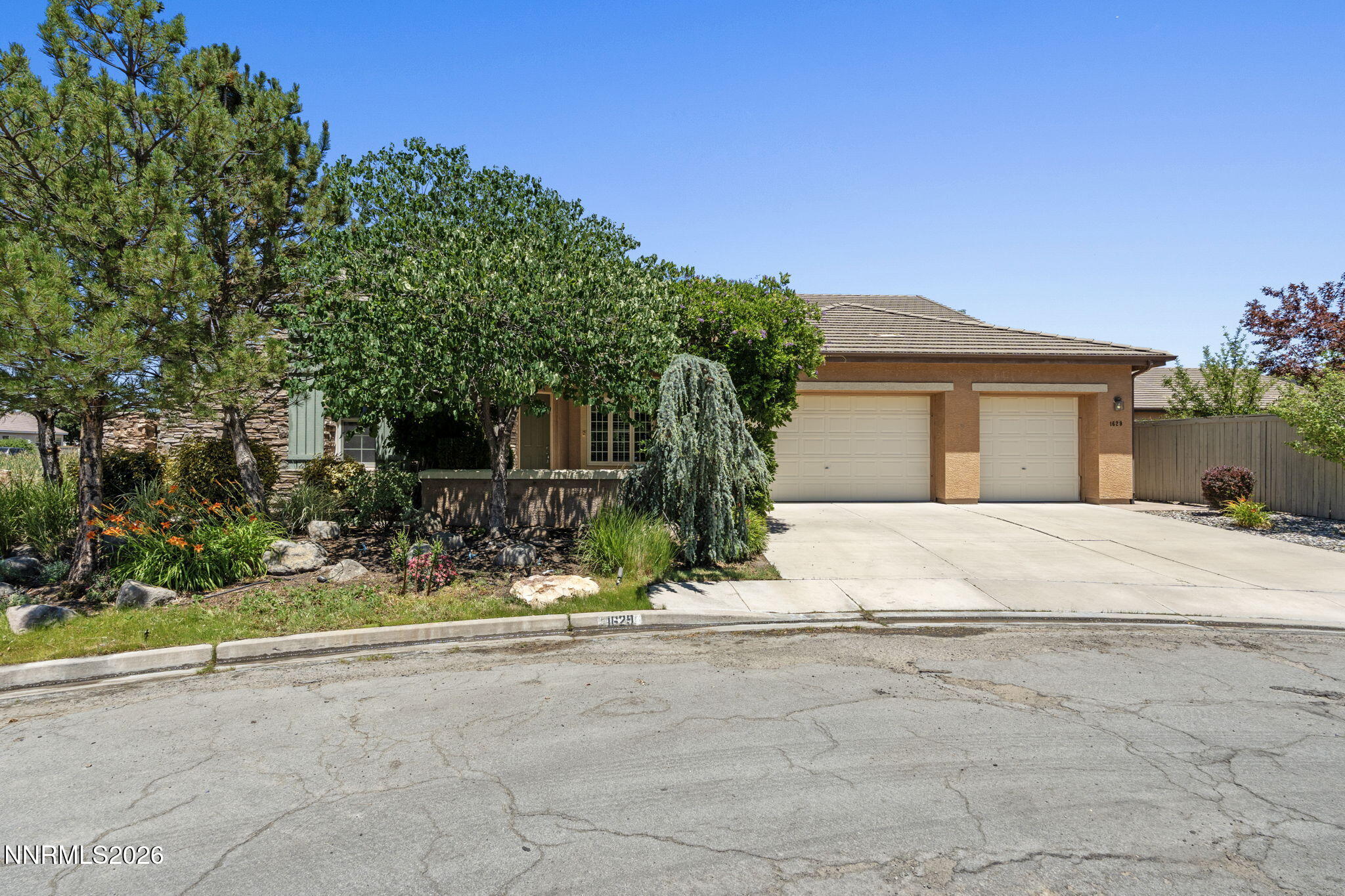 1629 Bridgeview Court Reno, NV 89521 - Photo 2 of 60 1-web-or-mls-DSC09411