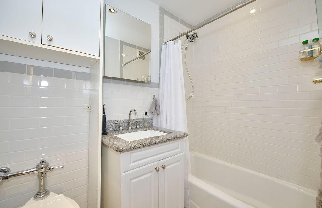9201 Shore Road, Unit A507 Brooklyn, NY 11209 - Photo 19 of 21 Gallery Image 19
