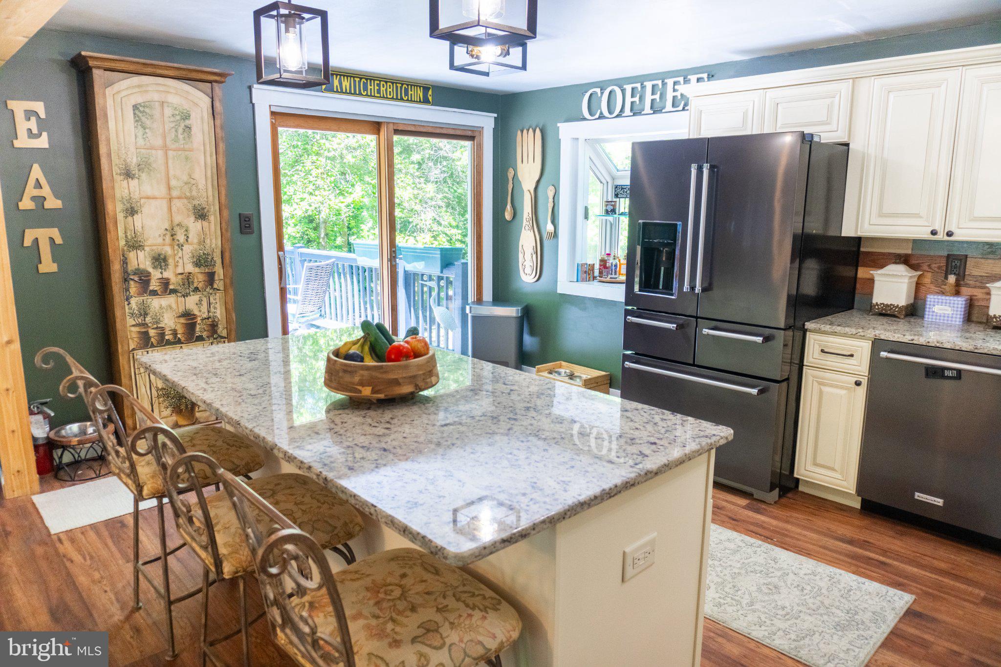 29 Friendship Road Southampton, NJ 08088 - Photo 9 of 28 Charming kitchen with modern flair.