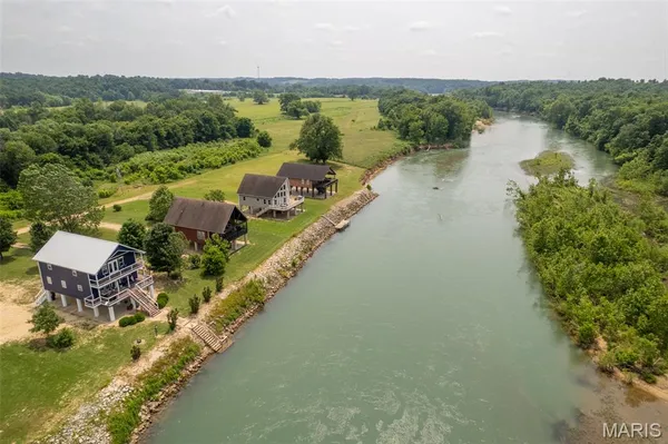 $525,000 | 1457 Riverway Drive, Doniphan, MO 63935