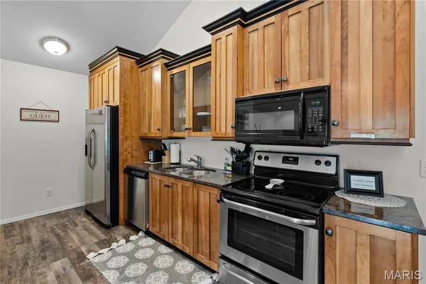 $525,000 | 1457 Riverway Drive, Doniphan, MO 63935